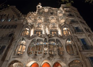 Casa Batlló – A Glimpse of Gaudí’s Genius in Central Barcelona
