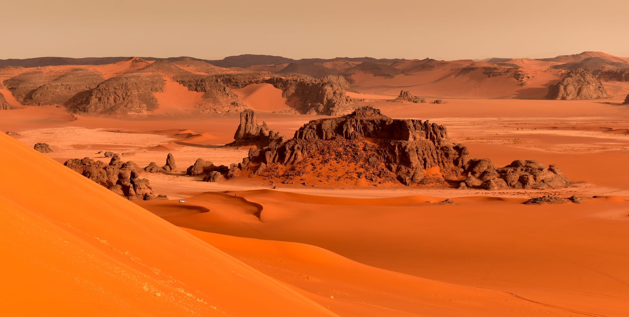 Tassili n’Ajjer: The Algerian Desert Where Mighty Rivers Once Flowed ...