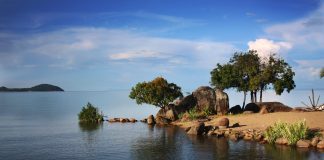 Lake Malawi – A Freshwater Tanzanian Beachfront Bush Safari