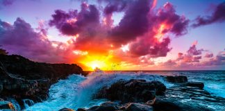 Queen’s Bath, Hawaii: Kauai’s Natural Infinity Pool that Overlooks the Pacific Ocean